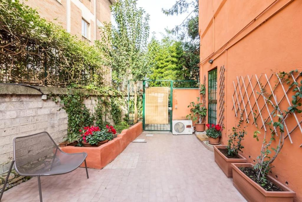 Apartment Il Giardino Di Linda A San Pietro Рим Екстериор снимка